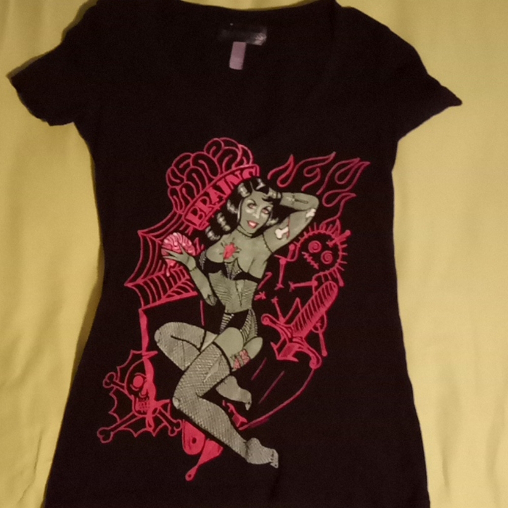 Sourpuss zombie pinup tee